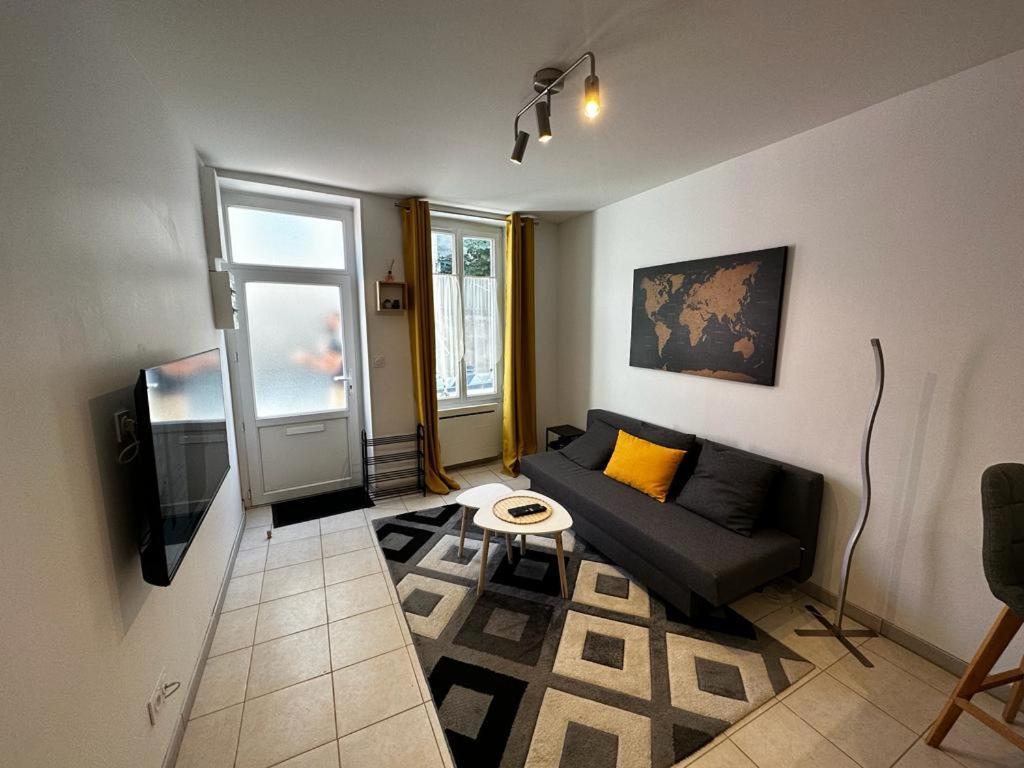 Le Saint Maixent, Maison De Ville, Baby Foot, Wifi Eksteriør billede