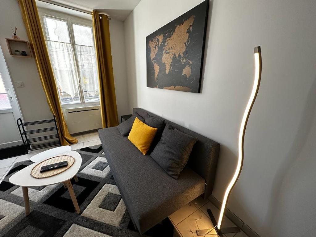 Le Saint Maixent, Maison De Ville, Baby Foot, Wifi Eksteriør billede