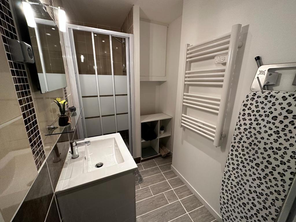 Le Saint Maixent, Maison De Ville, Baby Foot, Wifi Eksteriør billede