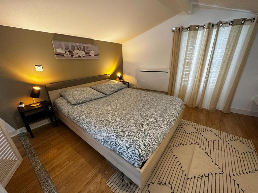 Le Saint Maixent, Maison De Ville, Baby Foot, Wifi Eksteriør billede